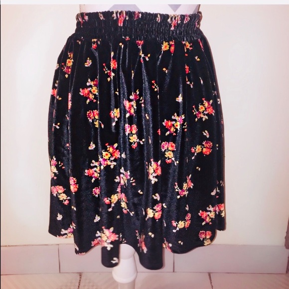 Urban Outfitters Dresses & Skirts - NWOT Velvet black FLORAL SKIRT urban outfitters